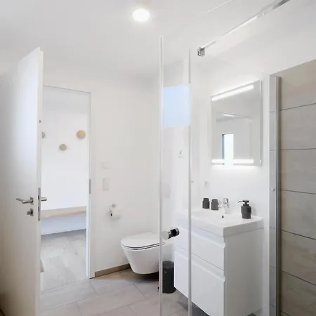 3 Bedroom Beautiful In Lembruch-duemmer *