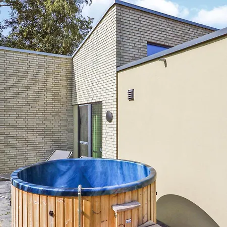 3 Bedroom Beautiful In Lembruch-duemmer Vakantiehuis Lembruch